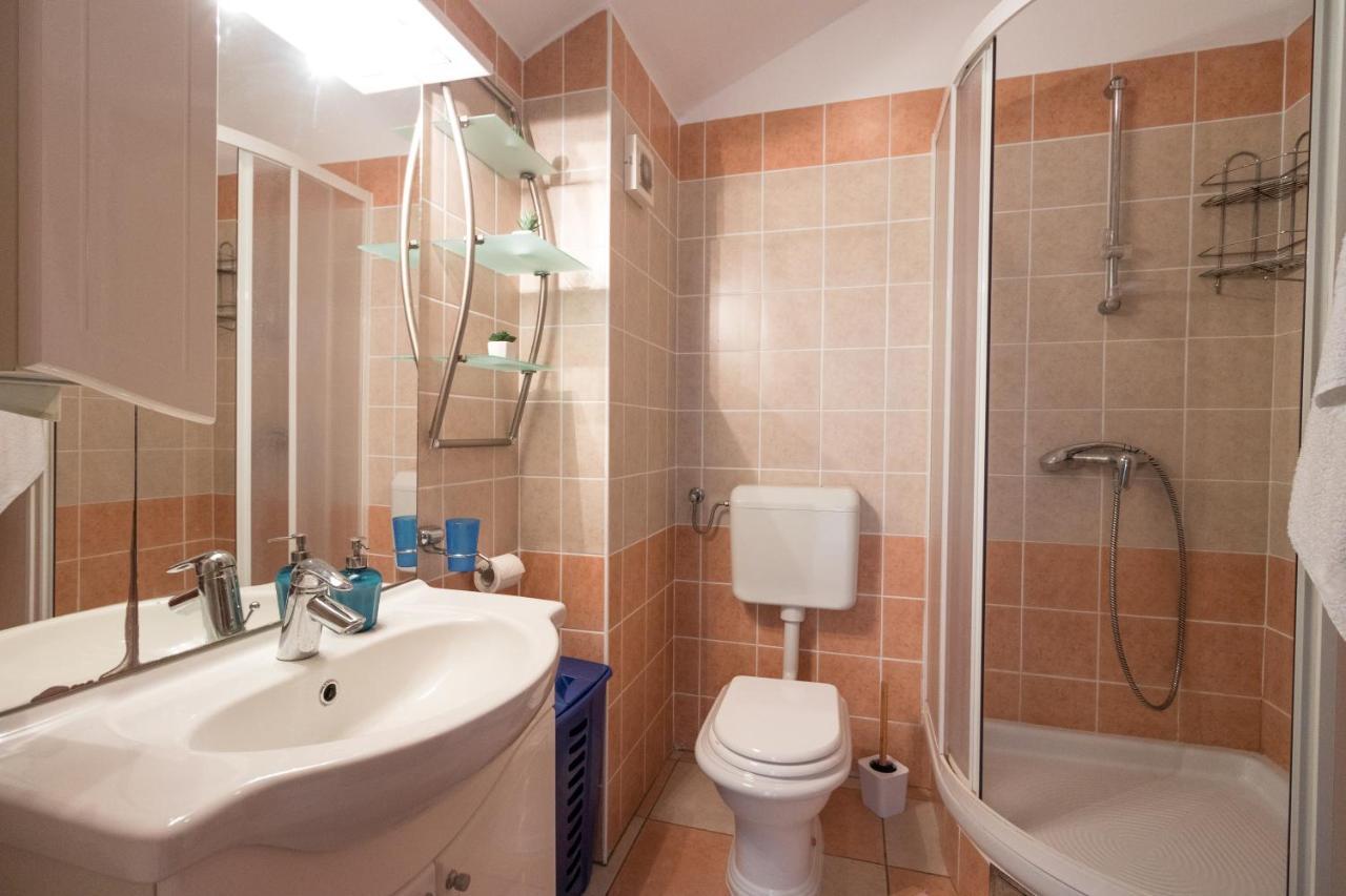 Apartman Nena Turanj Exterior foto