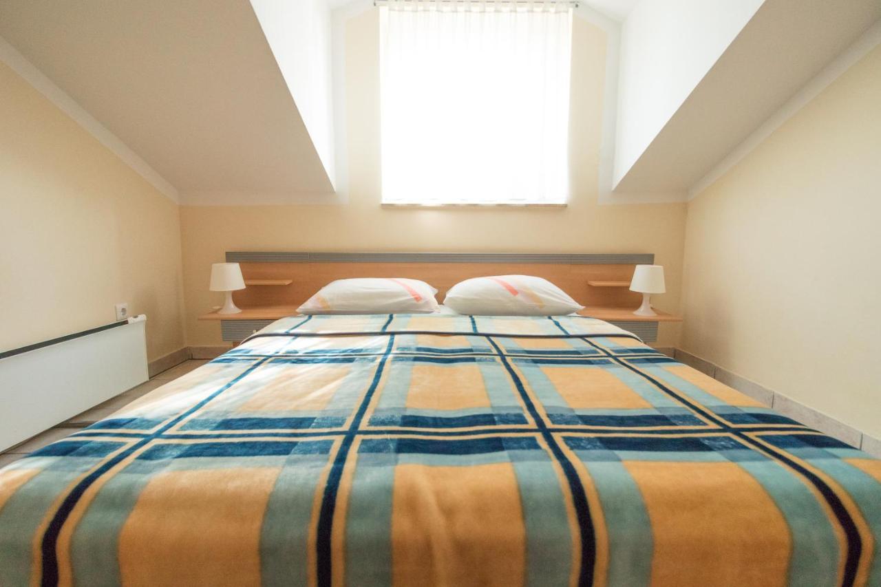 Apartman Nena Turanj Exterior foto